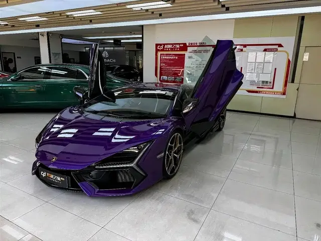 Lamborghini Revuelto 2023 6.5L PHEV Standard