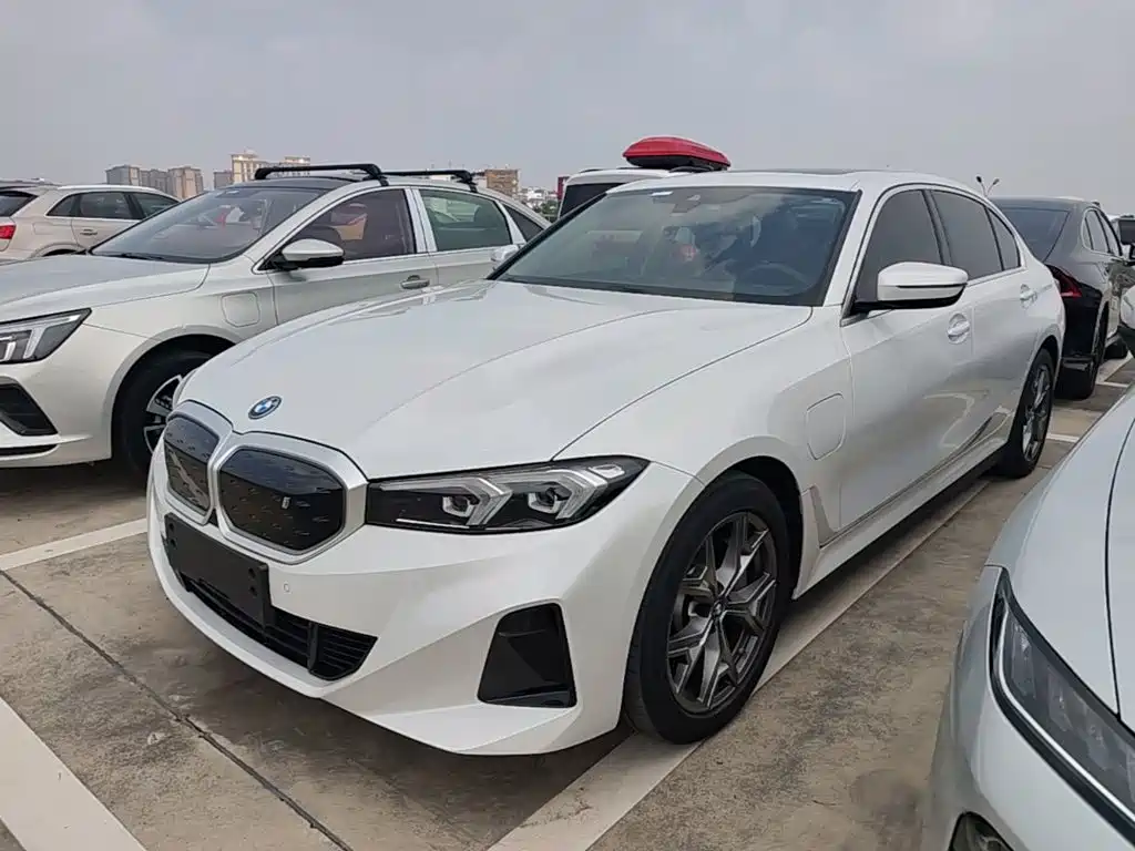 BMW i3 2022 eDrive 35 L