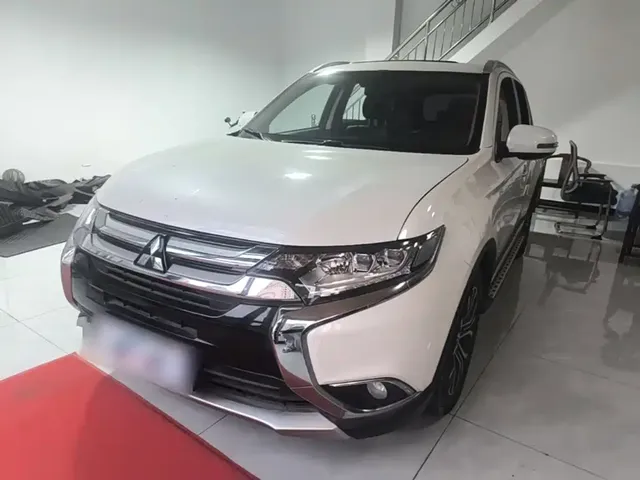 Mitsubishi Outlander 2018 2.4L 4WD Elite Edition 5-seater