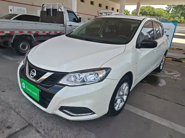 Nissan Tiida 2021 1.6L CVT Cool Edition