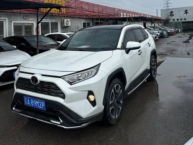 Toyota RAV4 Rongfang 2020 2.0L CVT 4WD Premium Edition