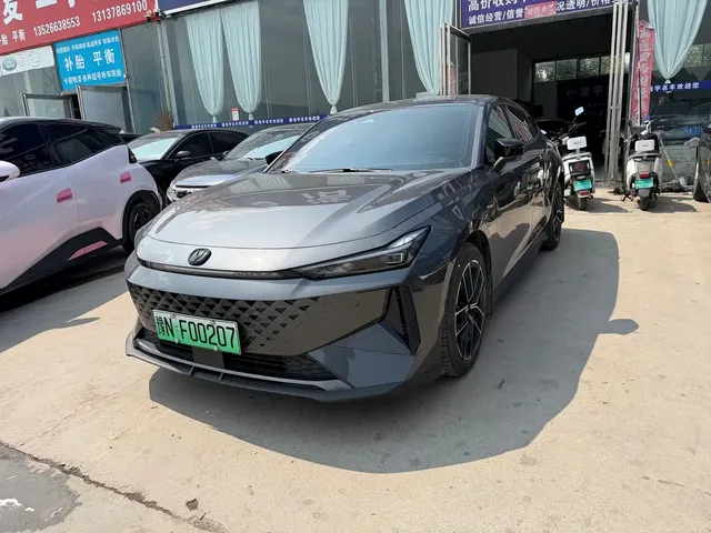Changan UNI-V iDD 2024 Blue Whale Smart iDD 136km Smart Cool