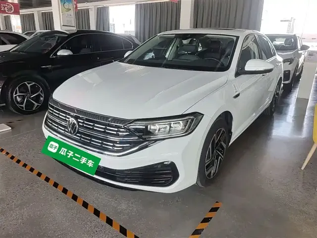Volkswagen Sagitar 2023 300TSI DSG Surpassing Edition