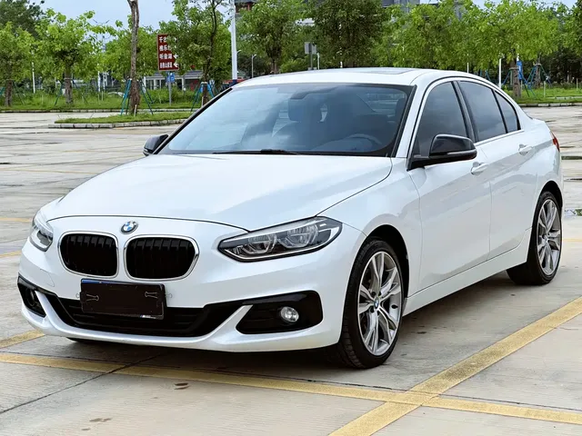 BMW 1 Series 2018 120i Design Package
