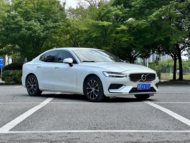 Volvo S60 2020 T4 Momentum Luxury Edition