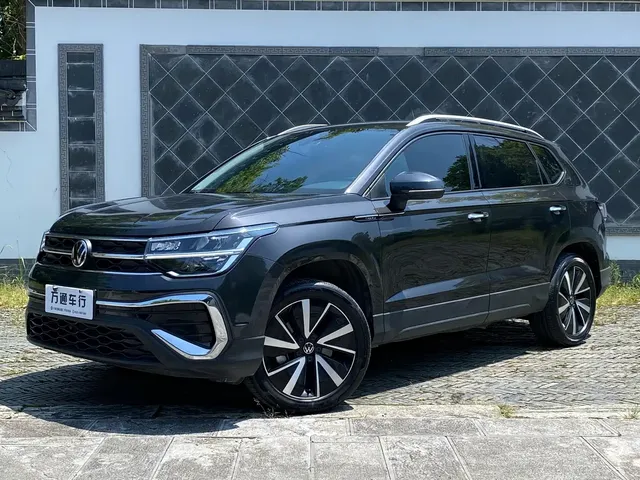 Volkswagen Tharu 2023 300TSI 2WD Bright Moon Edition