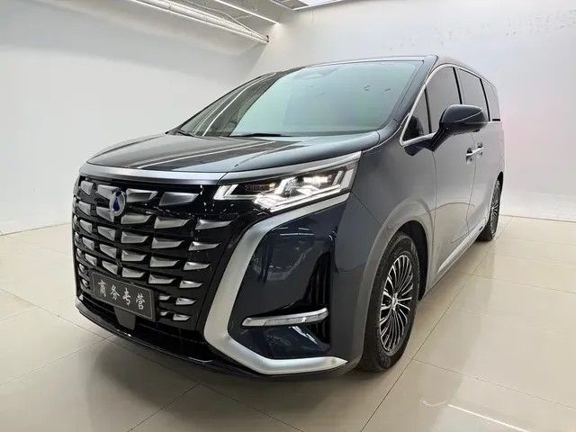 Denza D9 2022 DM-i 1040 Premium
