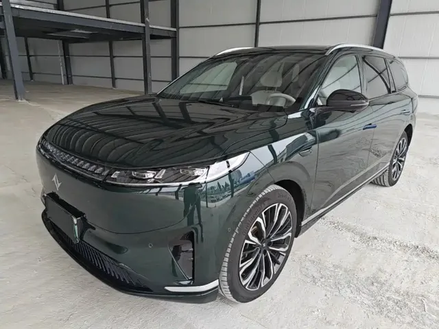 Dongfeng Yipai eπ008 2025 210Ultra Ruyi Edition 6-Seater