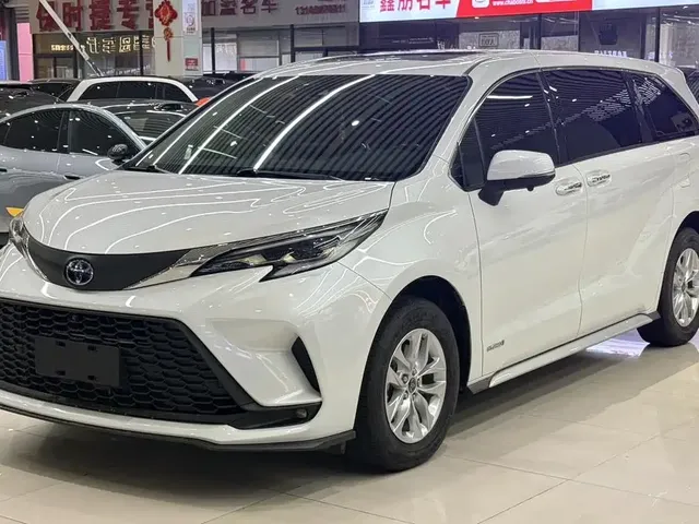 Toyota Granvia 2023 2.5L Hybrid Comfort Edition
