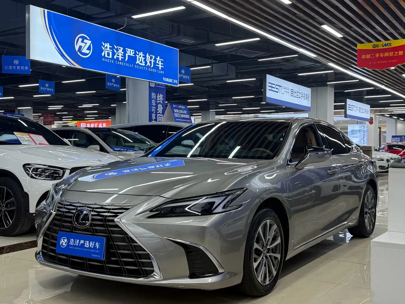 Lexus ES 2025 200 Ultimate Edition