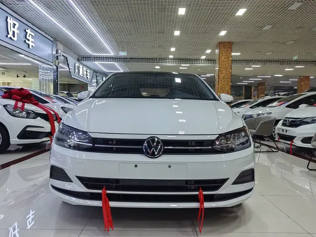 Volkswagen Polo 2023 Plus 1.5L Automatic Colorful Tech Edition