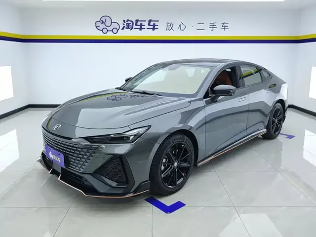Changan UNI-V 2023 2.0T Leading Speed Edition