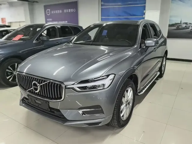 Volvo XC60 2021 T5 AWD Momentum