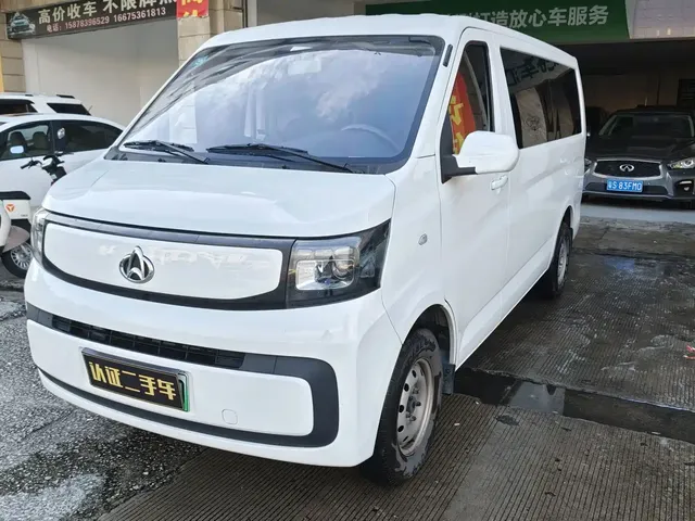 Changan Kaicheng Changan Ruixing EM80 2025 Model Passenger Version Comfort Type 6-seater 300km Tailgate