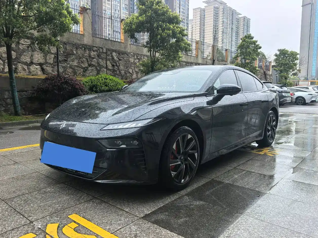 Dongfeng Yipai eπ007 2025 EREV 230Air Cruise Edition