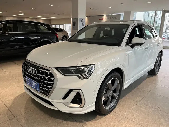 Audi Q3 2024 35 TFSI Fashion Sport