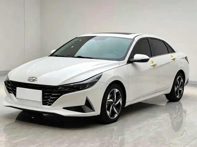 Hyundai Elantra 2021 1.5L CVT LUX Premium Edition