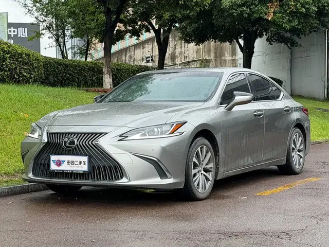 Lexus ES 2020 200 Excellence