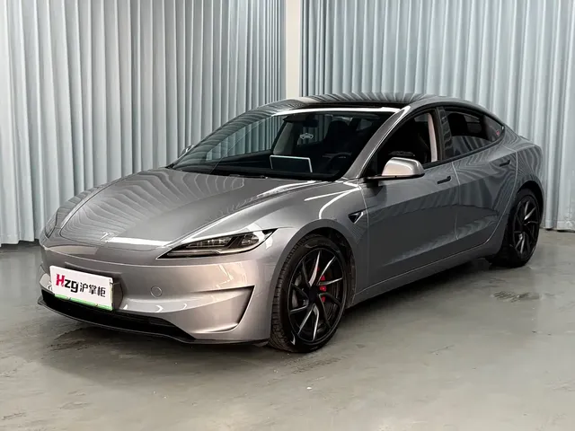 Tesla Model 3 2024 High-Performance All-Wheel Drive Edition