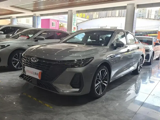 Chery Arrizo 8 2025 Model 2.0T Automatic Royal+