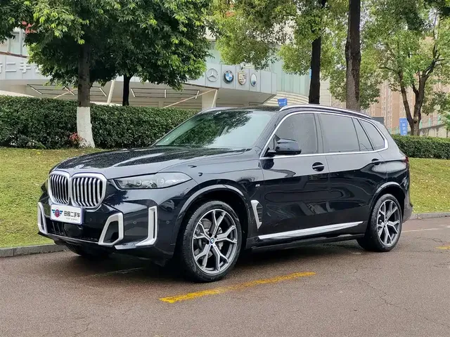 BMW X5 2023 xDrive 30Li Premium M Sport Package
