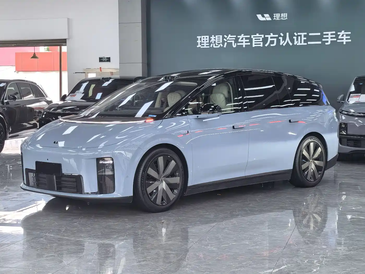 Li Auto Li i8 2025 Standard Edition