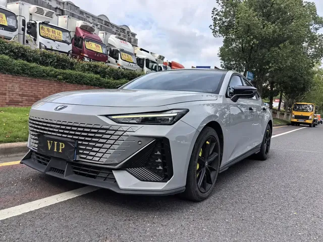 Changan UNI-V 2022 1.5T Premium Model