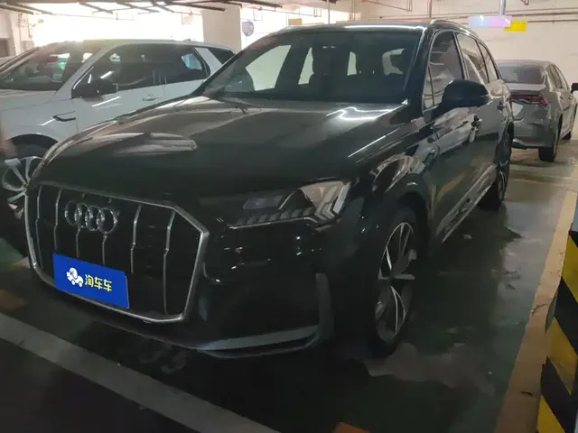 Audi Q7 2023 55 TFSI quattro S line Sport