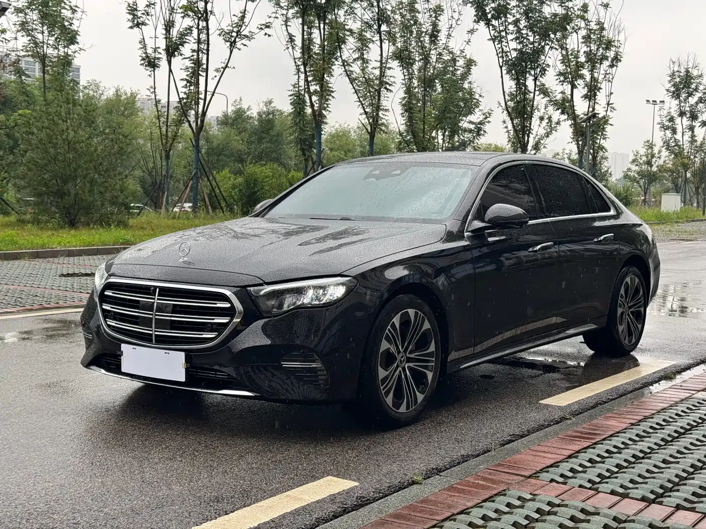 Mercedes-Benz E-Class 2026 E 300 L Luxury