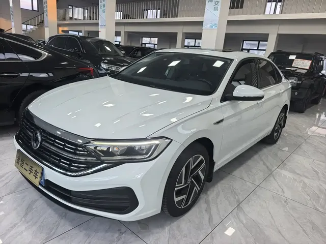 Volkswagen Sagitar 2025 300TSI DSG Flying Leap Edition