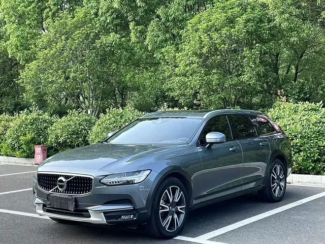 Volvo V90 2020 Facelift Cross Country T5 AWD Momentum