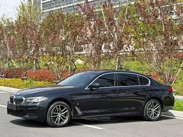 BMW 5 Series 2022 525Li M Sport Package