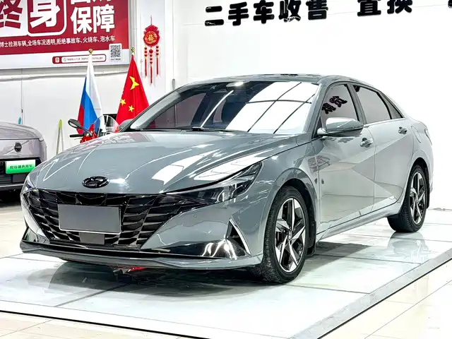 Hyundai Elantra 2022 1.5L CVT LUX Premium Edition