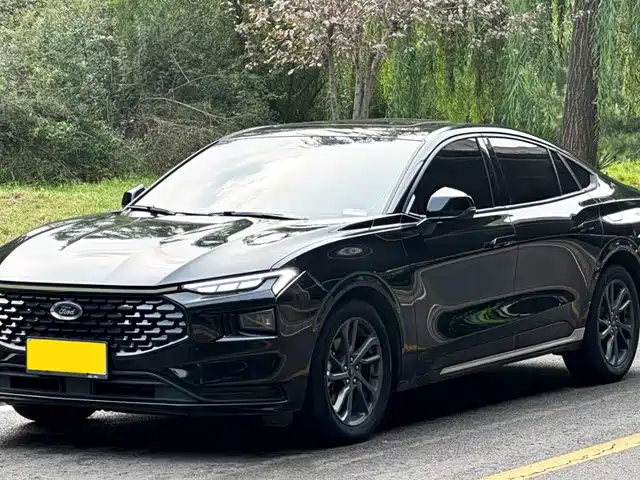 Ford Mondeo 2025 2.0T EcoBoost Luxury
