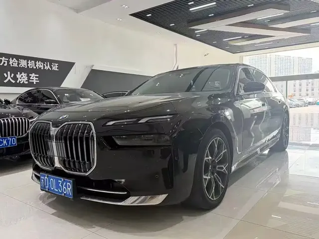 BMW 7 Series 2023 Model 735Li M Sport Package