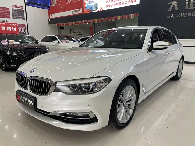 BMW 5 Series 2018 525Li Luxury Package