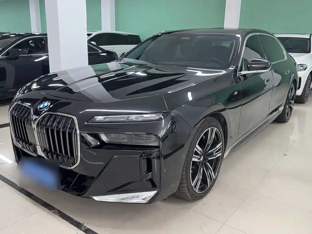 BMW 7 Series 2023 Model 740Li Leading M Sport Package