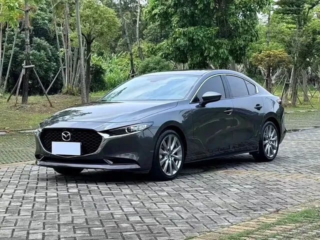 Mazda 3 Axela 2023 2.0L Auto Zhixuan