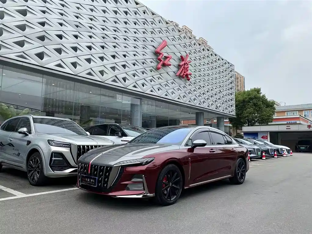 Hongqi H6 2023 2.0T Premium Edition