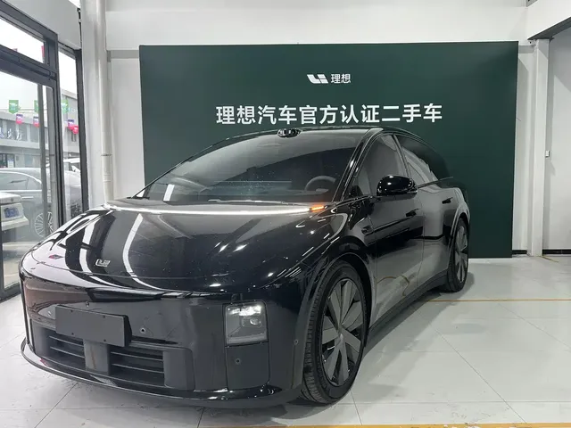 Li Auto i6 2025 4WD Base Model