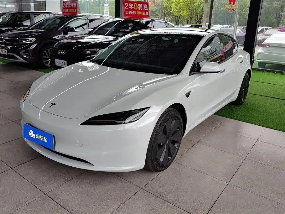 Tesla Model 3 2025 Model Year Facelift Rear-Wheel Drive