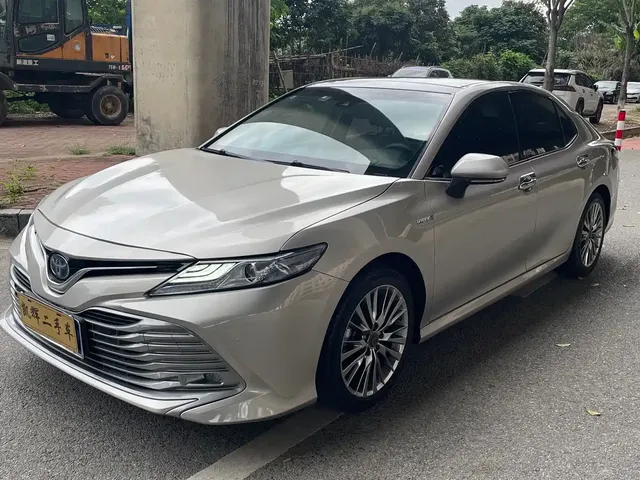 Toyota Camry 2018 Hybrid 2.5HQ Platinum