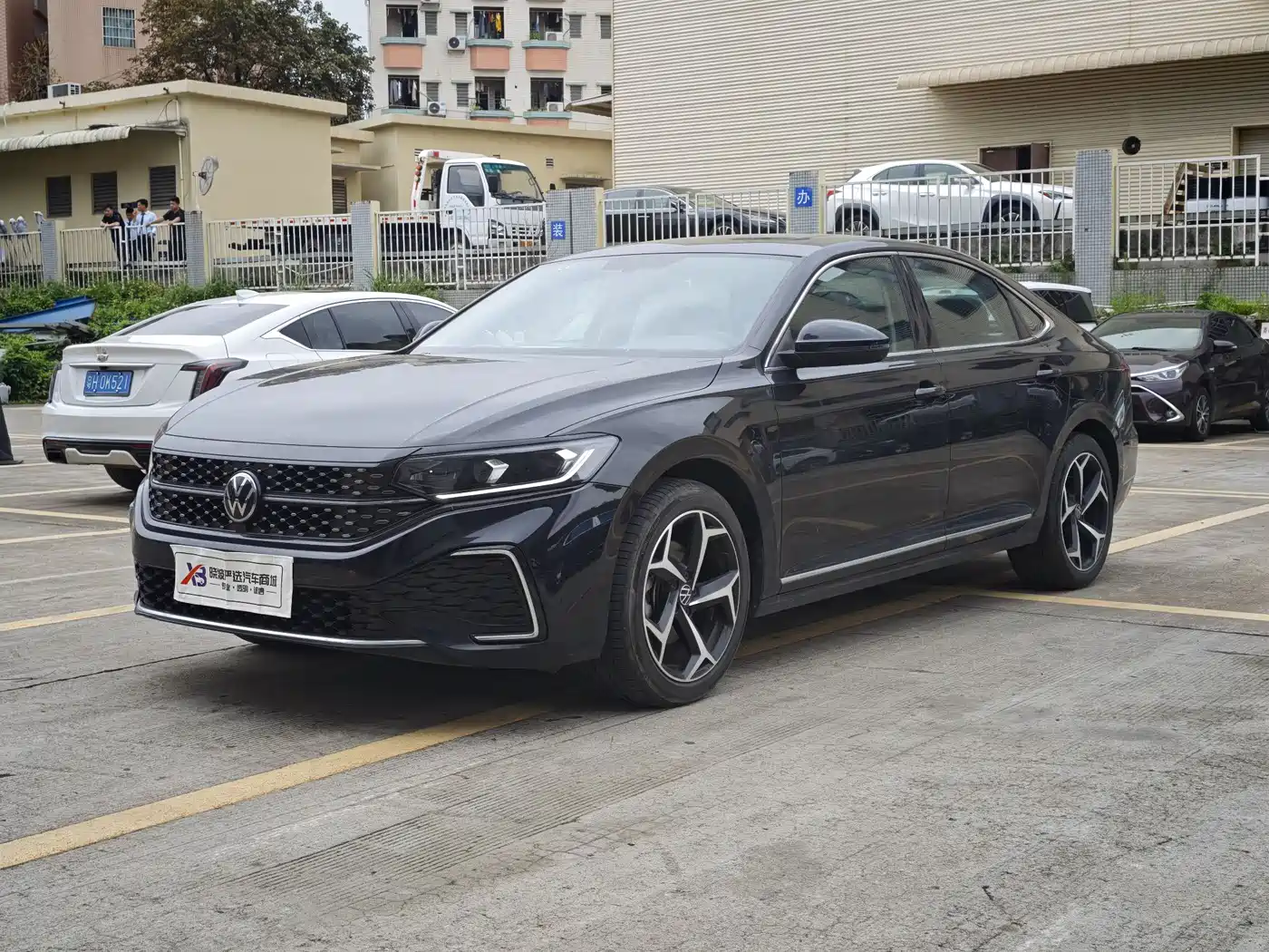 Volkswagen Passat 2025 Outstanding 330TSI Starlight Elite Edition