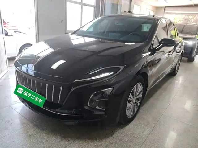 Hongqi E-QM5 2023 620km PLUS