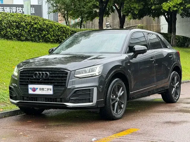 Audi Q2L 2021 35 TFSI Progressive Dynamic