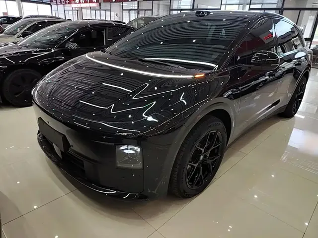 Li Auto i6 2025 2WD Base Model