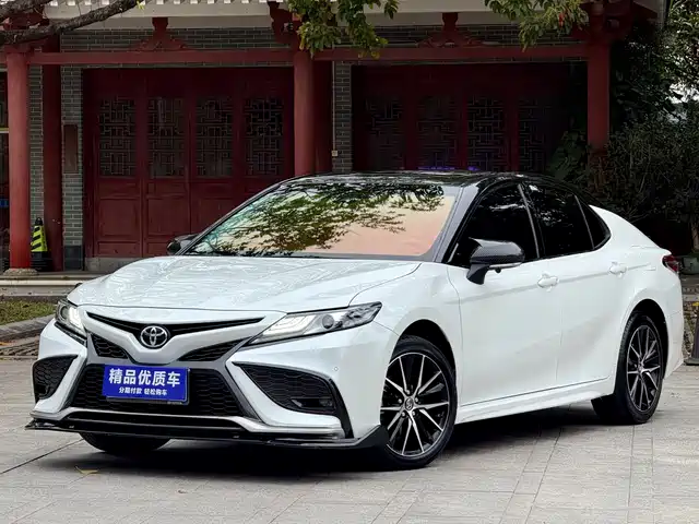Toyota Camry 2021 2.5G Luxury Edition