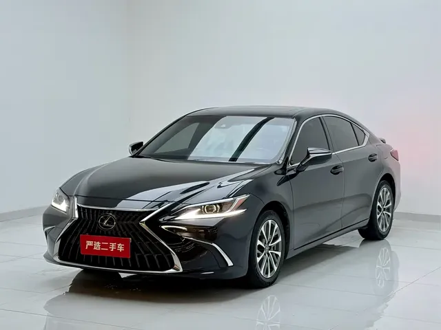 Lexus ES 2022 300h Excellence Edition