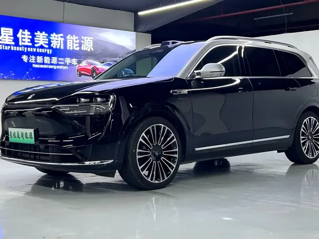 AITO Wenjie AITO M9 2024 Range Extender Max Edition 42kWh 6-seater