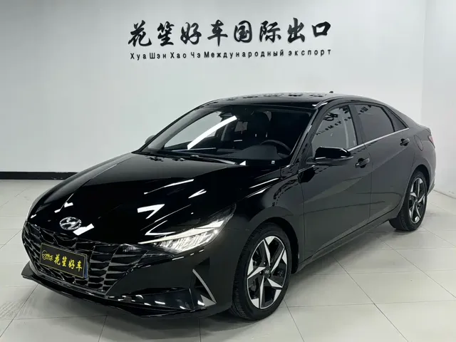 Hyundai Elantra 2022 1.5L CVT LUX Premium Edition